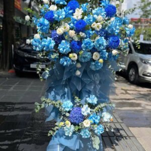 Kệ hoa khai trương tone xanh dương