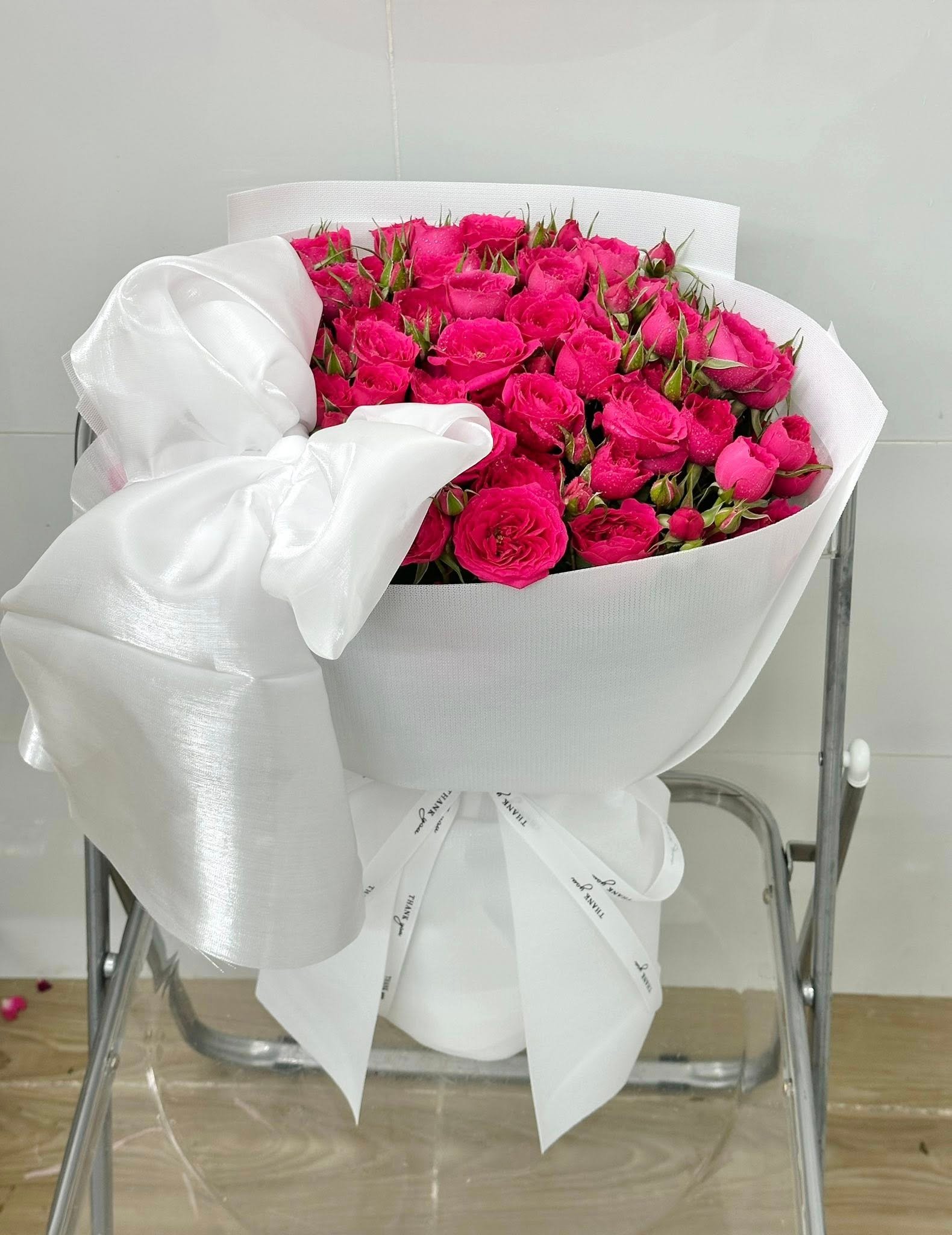 596578654_1905519620033657_7093052299119342441_n Sophia Nhiều Hoa Nơ To Mẫu 2 - Anh 2 - Tiem Hoa Luvina