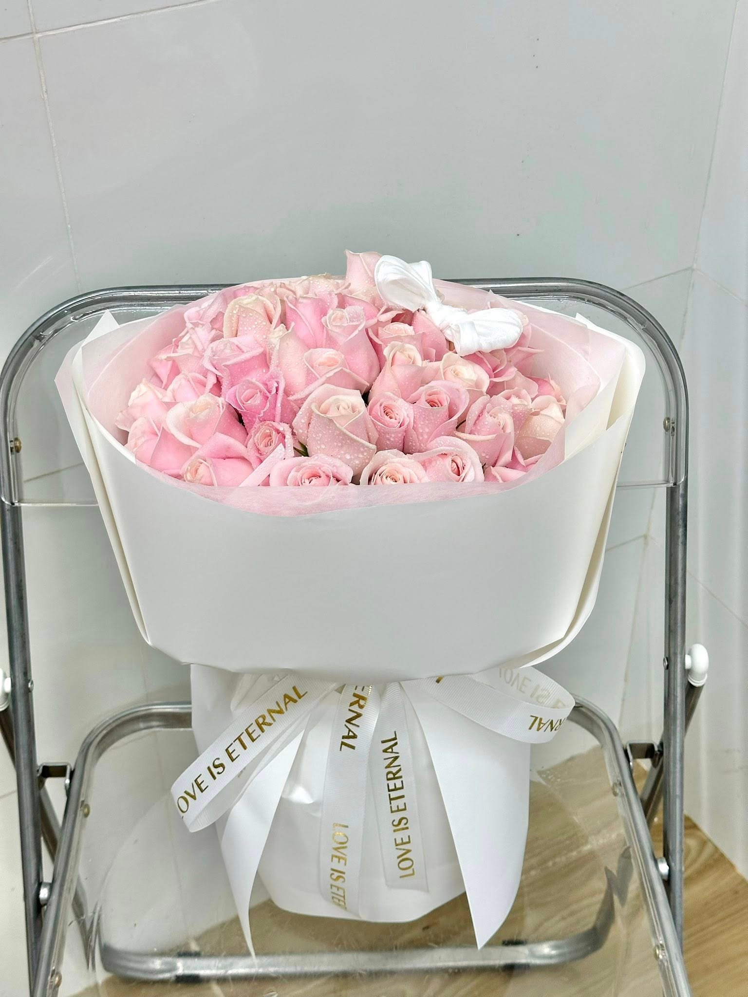596638796_1904650923453860_4484790615369281345_n Kem dâu nhà em tầm 50 bông - Anh 2 - Tiem Hoa Luvina