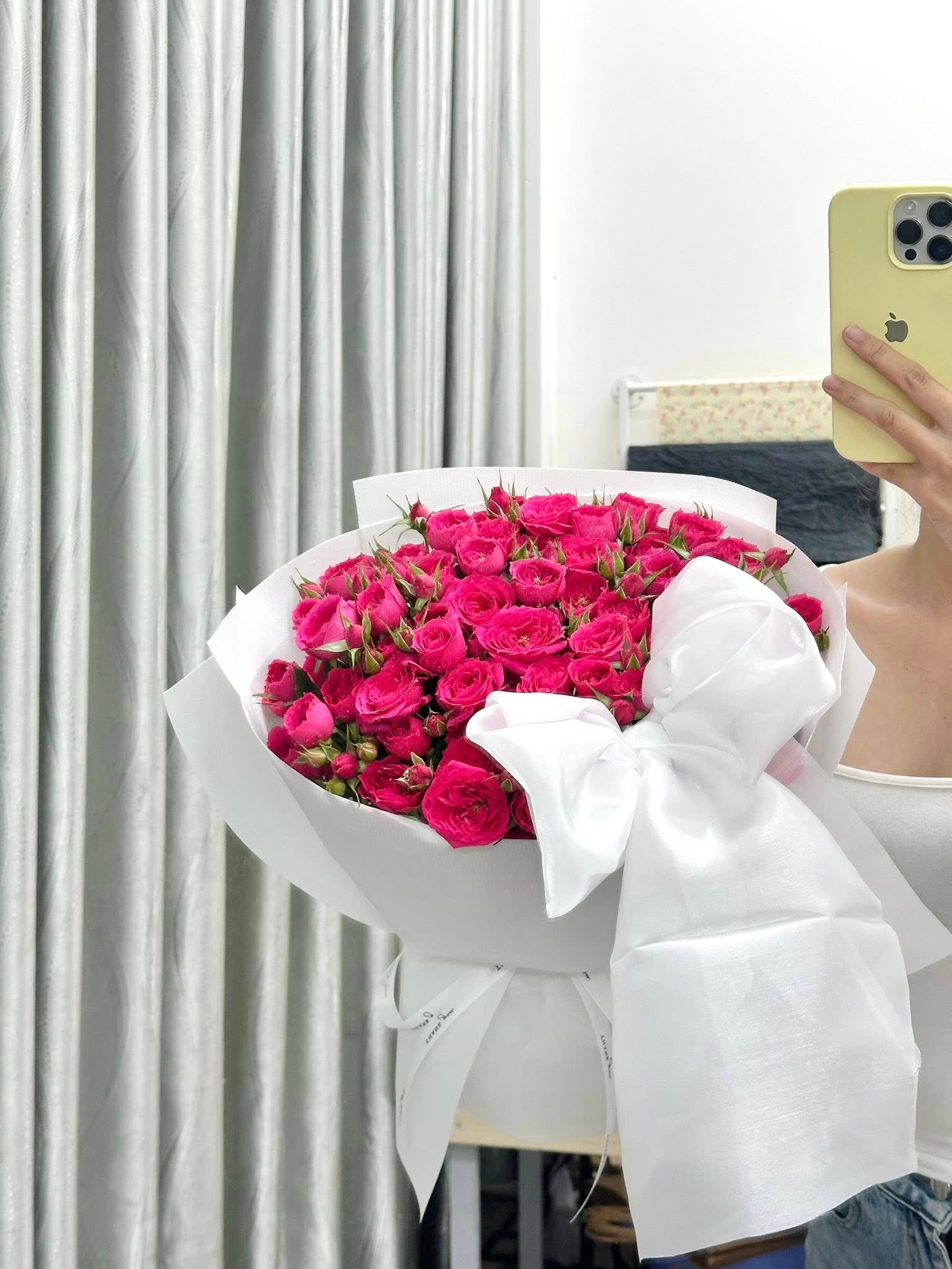 598304062_1905519596700326_2788481588600552212_n Sophia Nhiều Hoa Nơ To Mẫu 2 - Tiem Hoa Luvina