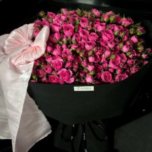 Bó Sophia Nhiều Hoa Nổi Bật Sang Trọng Và Tinh Tế - Tiem Hoa Luvina