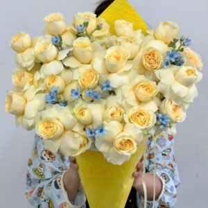 Kem Ốc Quế Vàng Victo Phối Sao Xanh Nổi Bật Và Sang Trọng - Anh 3 - Tiem Hoa Luvina