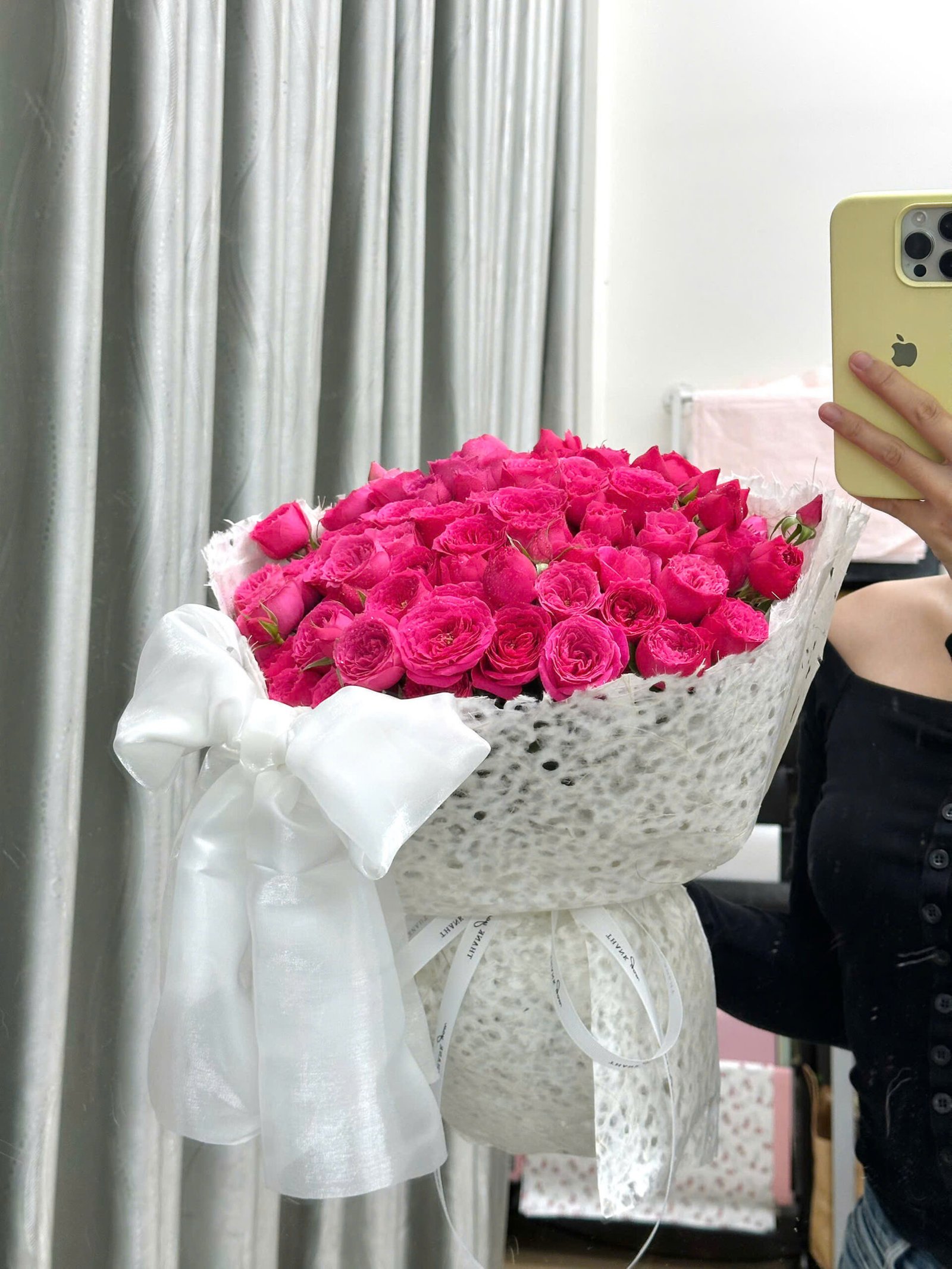 z7381039690442_d77ea4f24f3f1b5e108af8d3e6c98acd Sophia Size Vừa Giấy Xịn - Anh 4 - Tiem Hoa Luvina