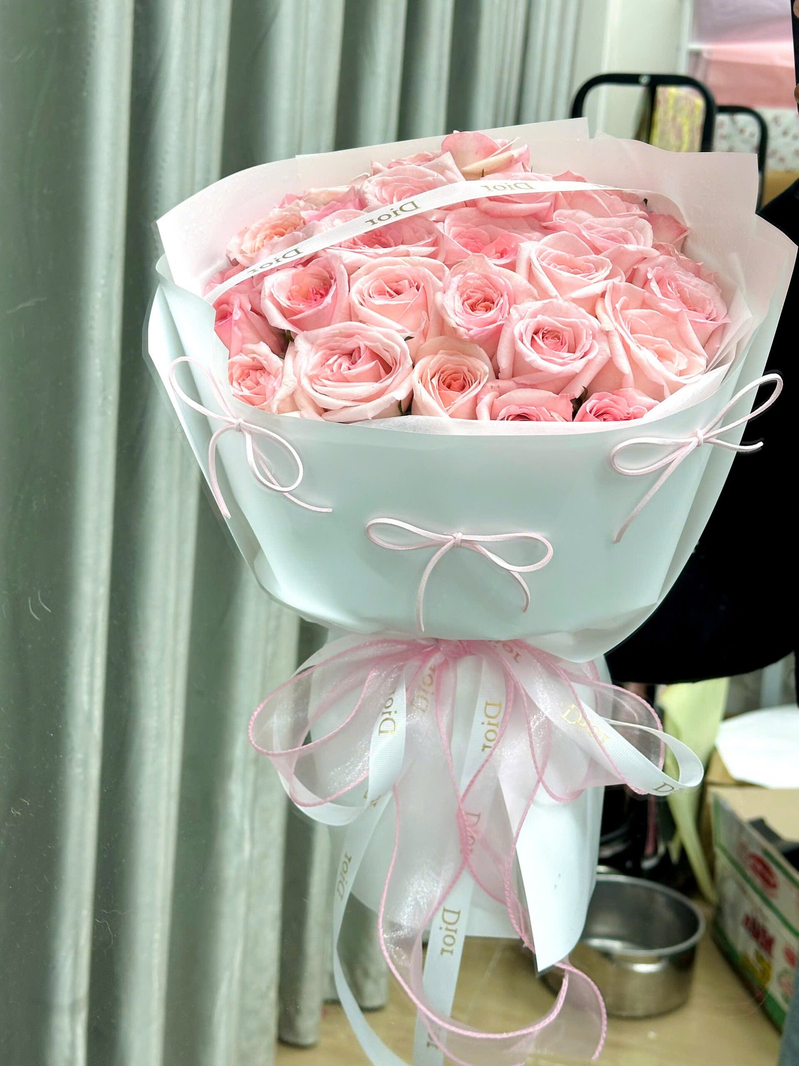 z7623643943139_0bc8d71cbef9303989aa15abcdaf541d Ohara Hồng - Anh 1 - Tiem Hoa Luvina