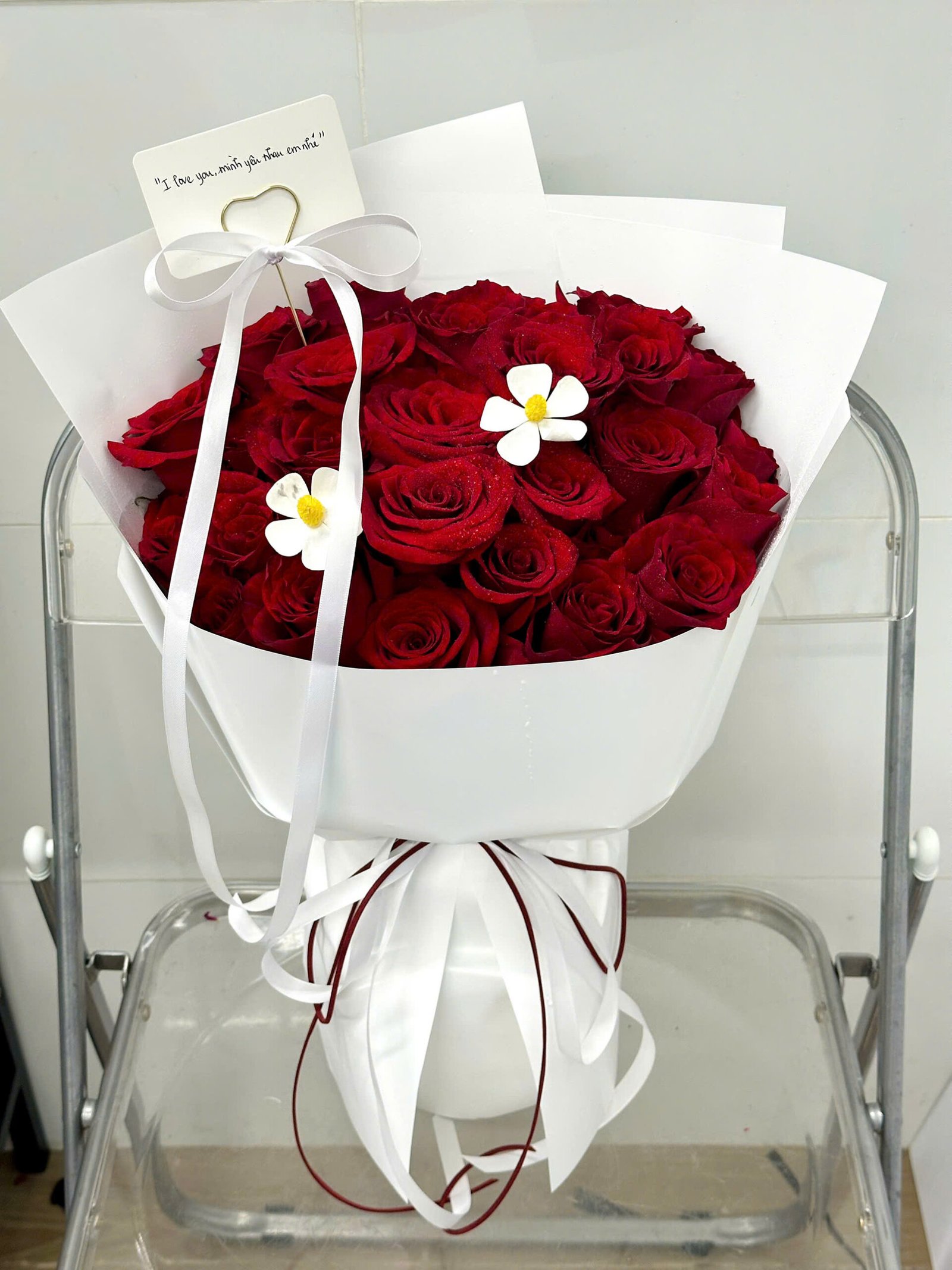 z7623651728500_a985638f4eab645bcaf41c12b2b92041 Đỏ Ecuador Xinh - Anh 1 - Tiem Hoa Luvina