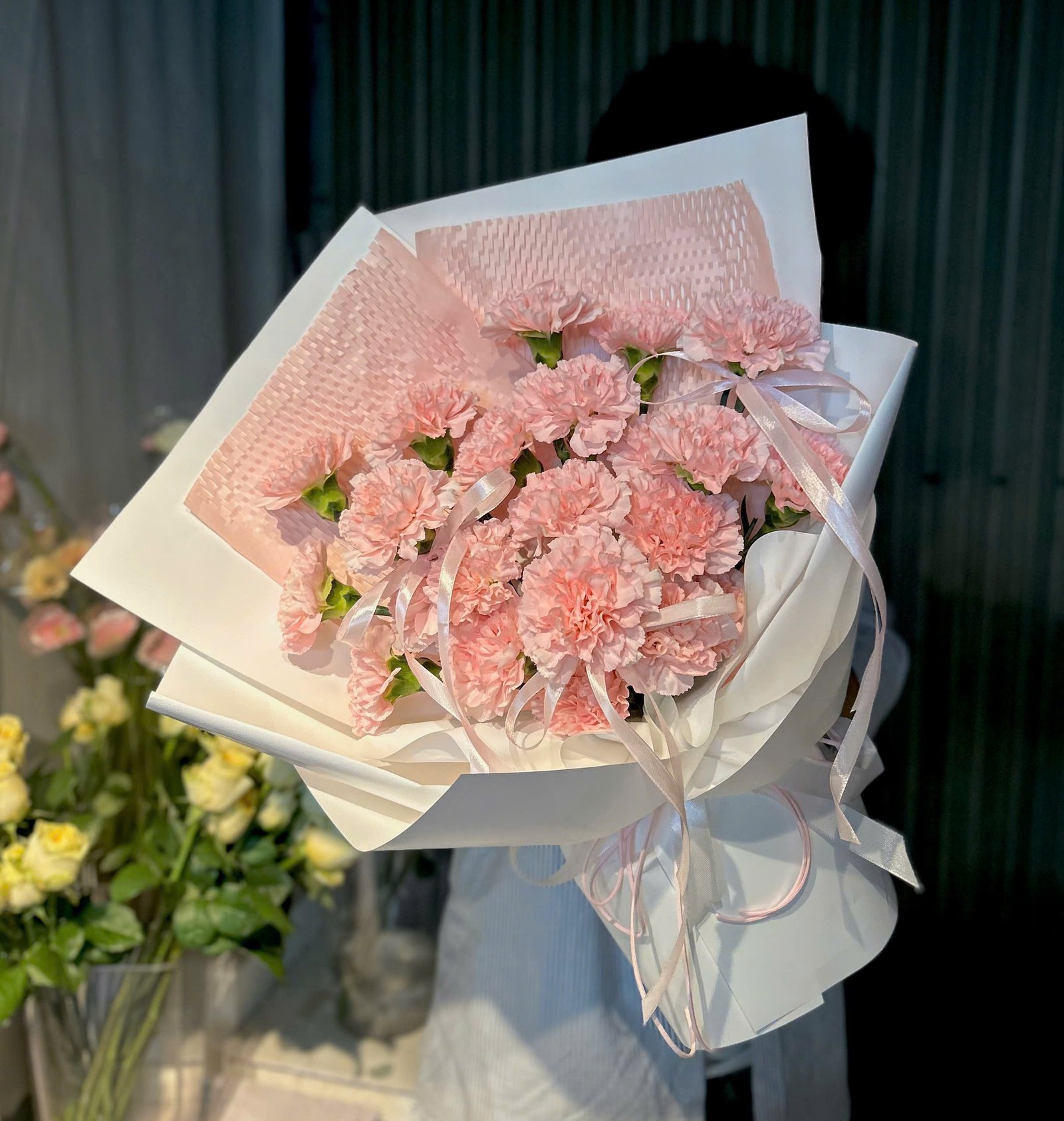 z7623660873440_8f1130011b27a2efaacdb4c2b6f8ae6e Hoa Phăng Hồng Size Lớn - Anh 2 - Tiem Hoa Luvina