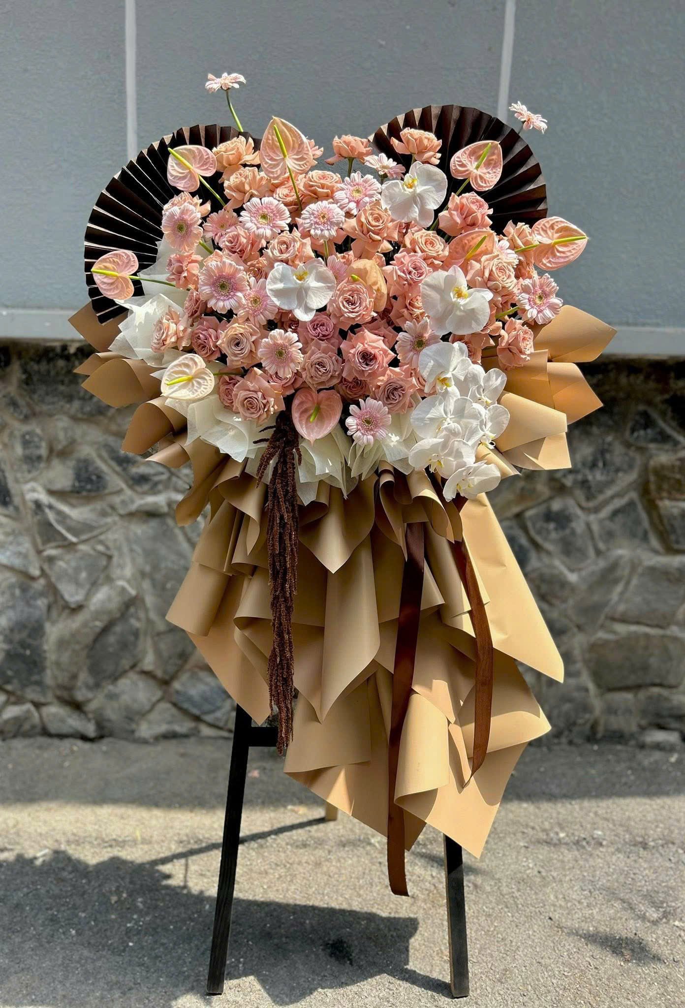 z7629210915375_769ef7cd014b9d8f90a443a385124020 Kệ hoa khai trương xinh - Anh 3 - Tiem Hoa Luvina