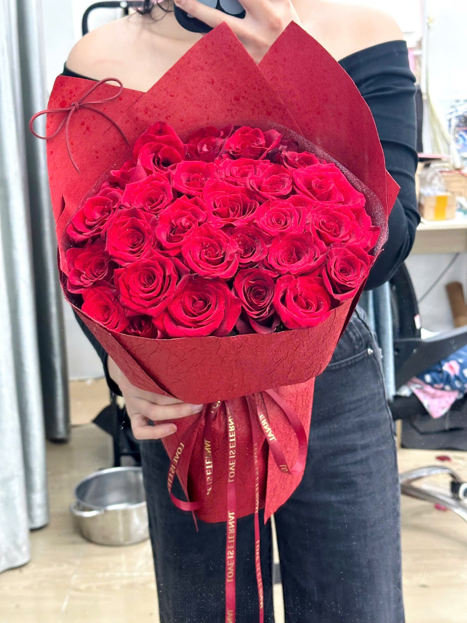 z7677890981933_940e7e664f946c510844a236659fc894 Đỏ Ecuador Size Vừa Giấy Xịn - Tiem Hoa Luvina