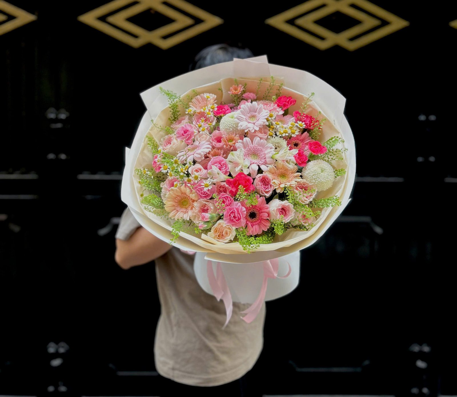 z7715641696750_c55339aacb32fd003e7ee84f7ea12837 Tone Mix Nhiều Hoa Mẫu 1 - Anh 1 - Tiem Hoa Luvina