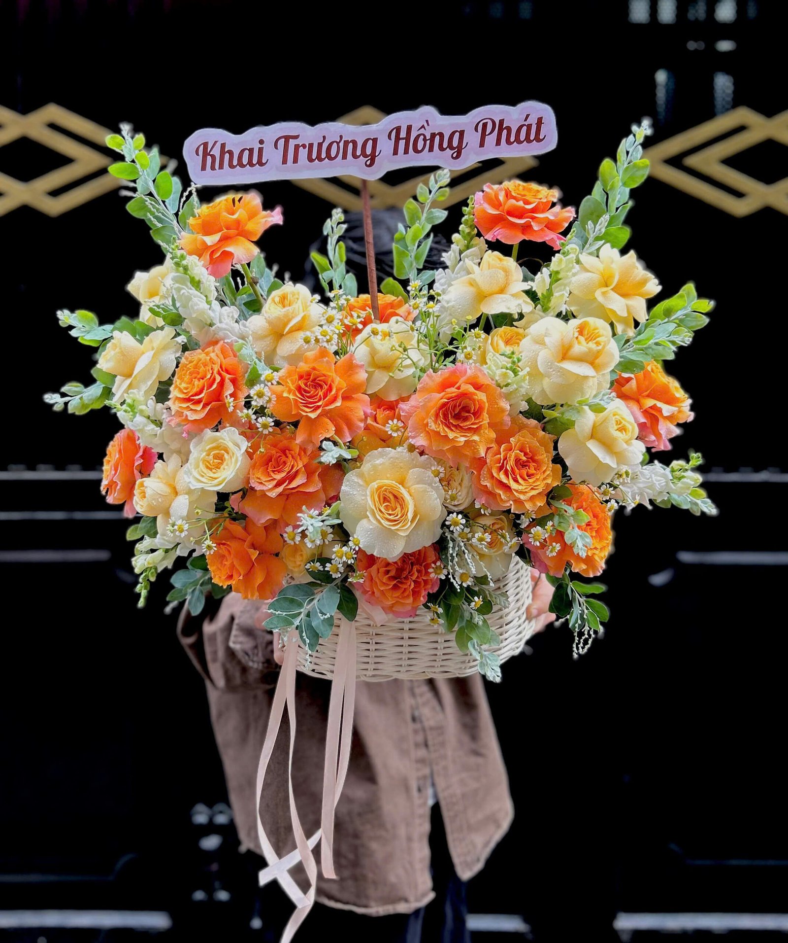 z7866937894458_30f9bbe76a57a46a0c563e0b08872c9e Giỏ Hoa Sáng Nay Làm Theo Yêu Cầu - Anh 2 - Tiem Hoa Luvina