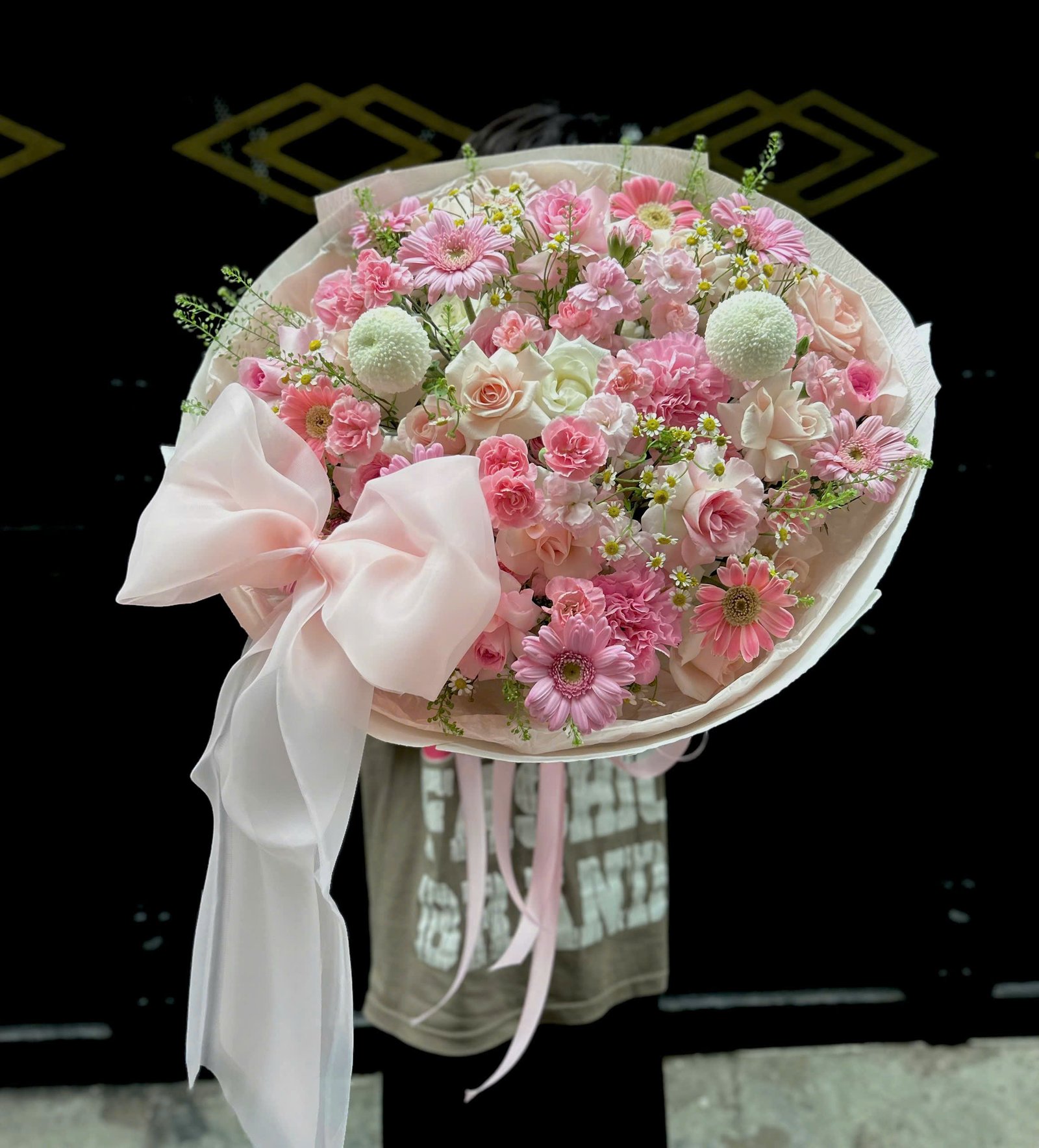 z7868784939473_ec75df54b7b5deabab38cadac9f7c980 Tone Hồng Mix Size To Nơ To - Anh 1 - Tiem Hoa Luvina