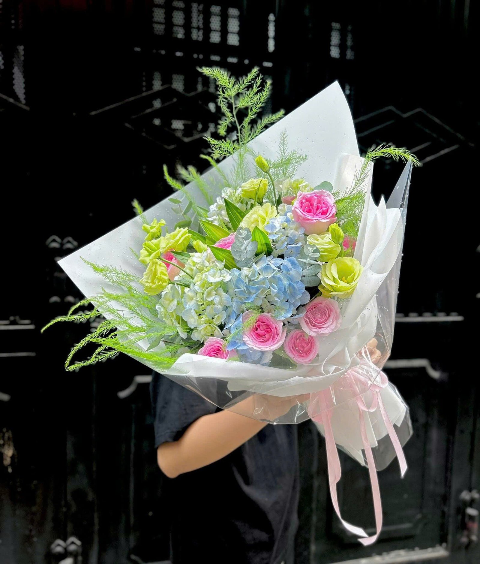 z7870533019557_ad089aaaba4c869bf196ea24c6363fbe Các mẫu hoa tú cầu mix - Anh 1 - Tiem Hoa Luvina