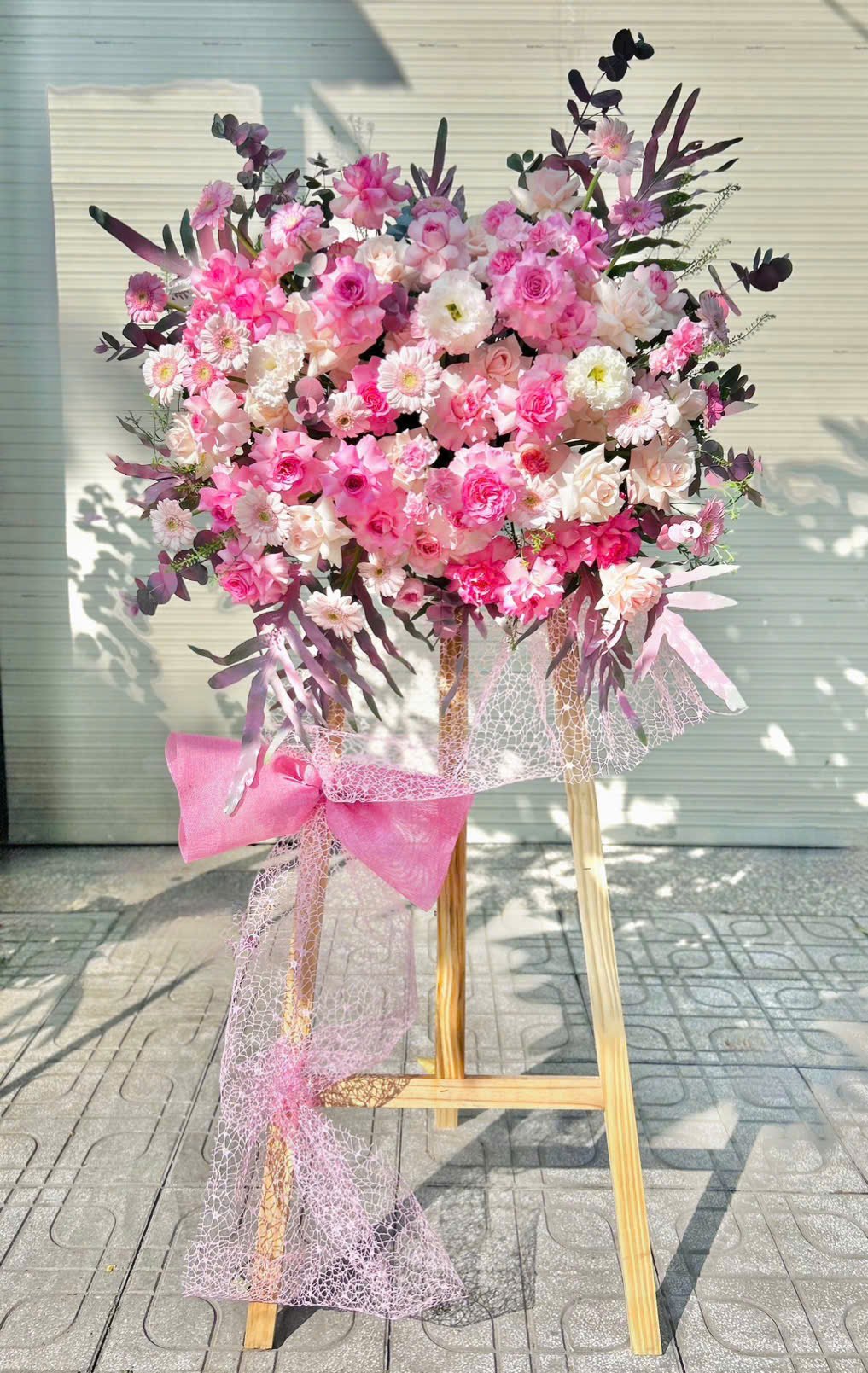 z7870546364878_c902af80d0324bfdd224cf9f3c9dd035 Kệ Hoa Khai Trương - Anh 5 - Tiem Hoa Luvina