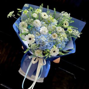 Tú Cầu Xanh Dương Mix Nhiều Hoa Size To - Anh 2 - Tiem Hoa Luvina