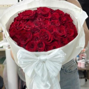 Đỏ Ecuador Nổi Bật Thu Hút - Anh 5 - Tiem Hoa Luvina