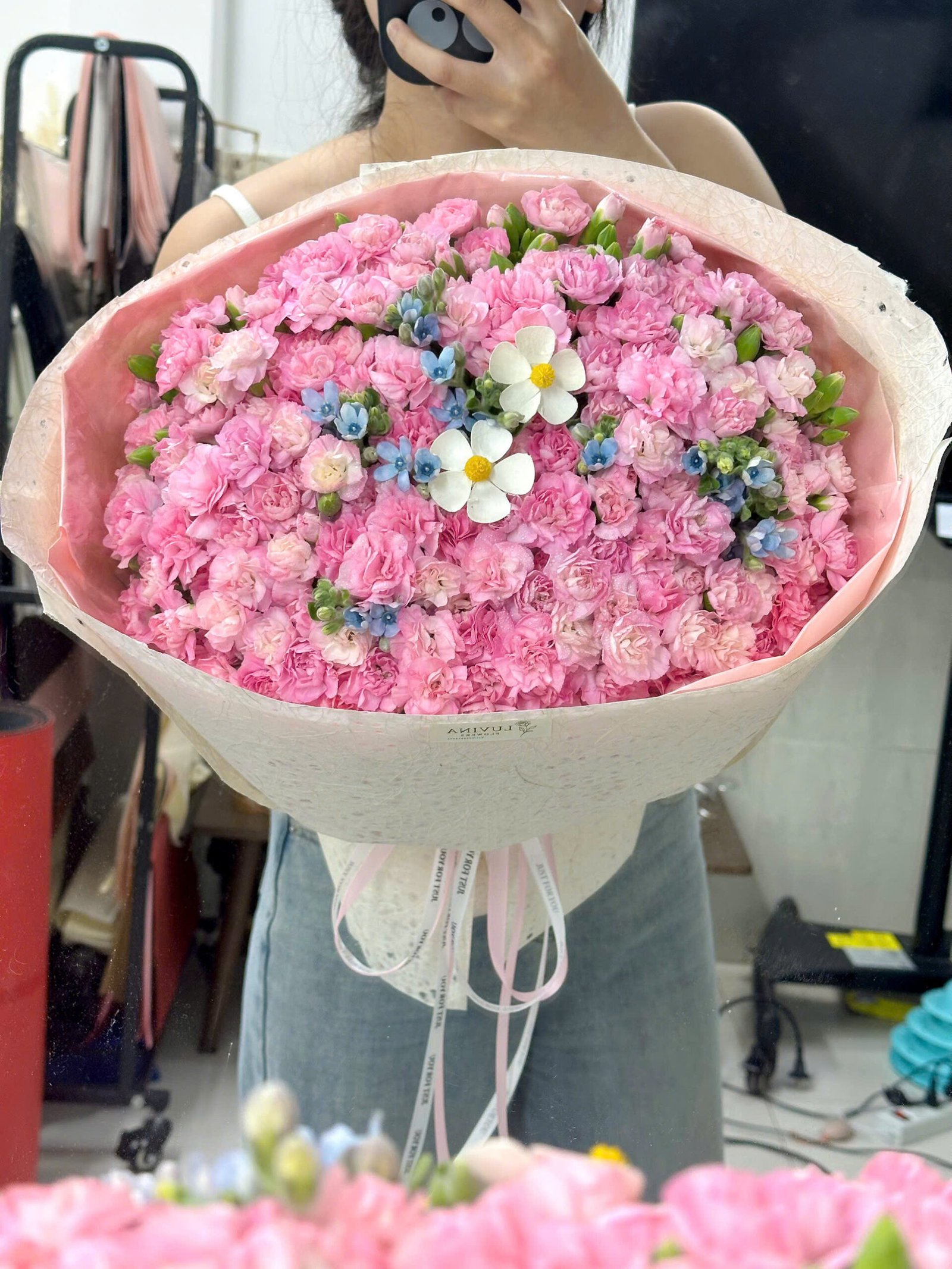 z7920477290341_a540b2fdae0b76b63da939b5f1998f4f Phăng Hồng Chùm Mix Sao Xanh Nhiều Hoa Cực Xinh - Anh 5 - Tiem Hoa Luvina