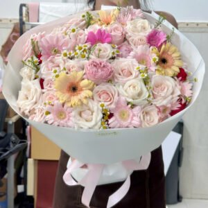 Hồng Mix Nhiều Hoa Đáng Yêu Và Nổi Bật - Tiem Hoa Luvina