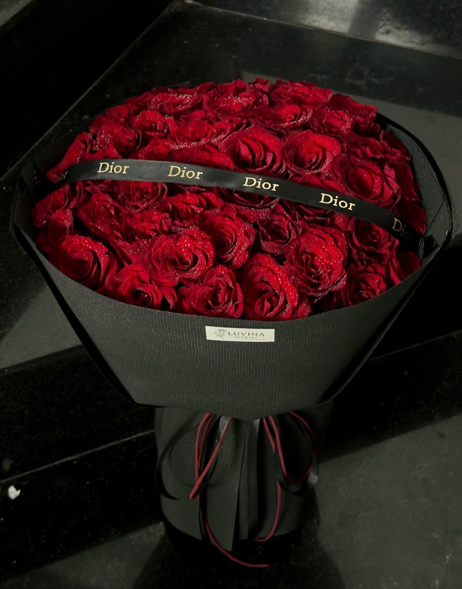 z7979929050216_c68874dad218243f54d40d3416bf2710 Đỏ Ecuador siêu hot - Anh 2 - Tiem Hoa Luvina