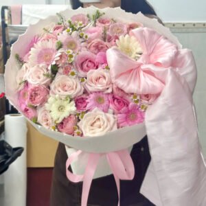 Hồng mix nhiều hoa giấy xịn - Tiem Hoa Luvina