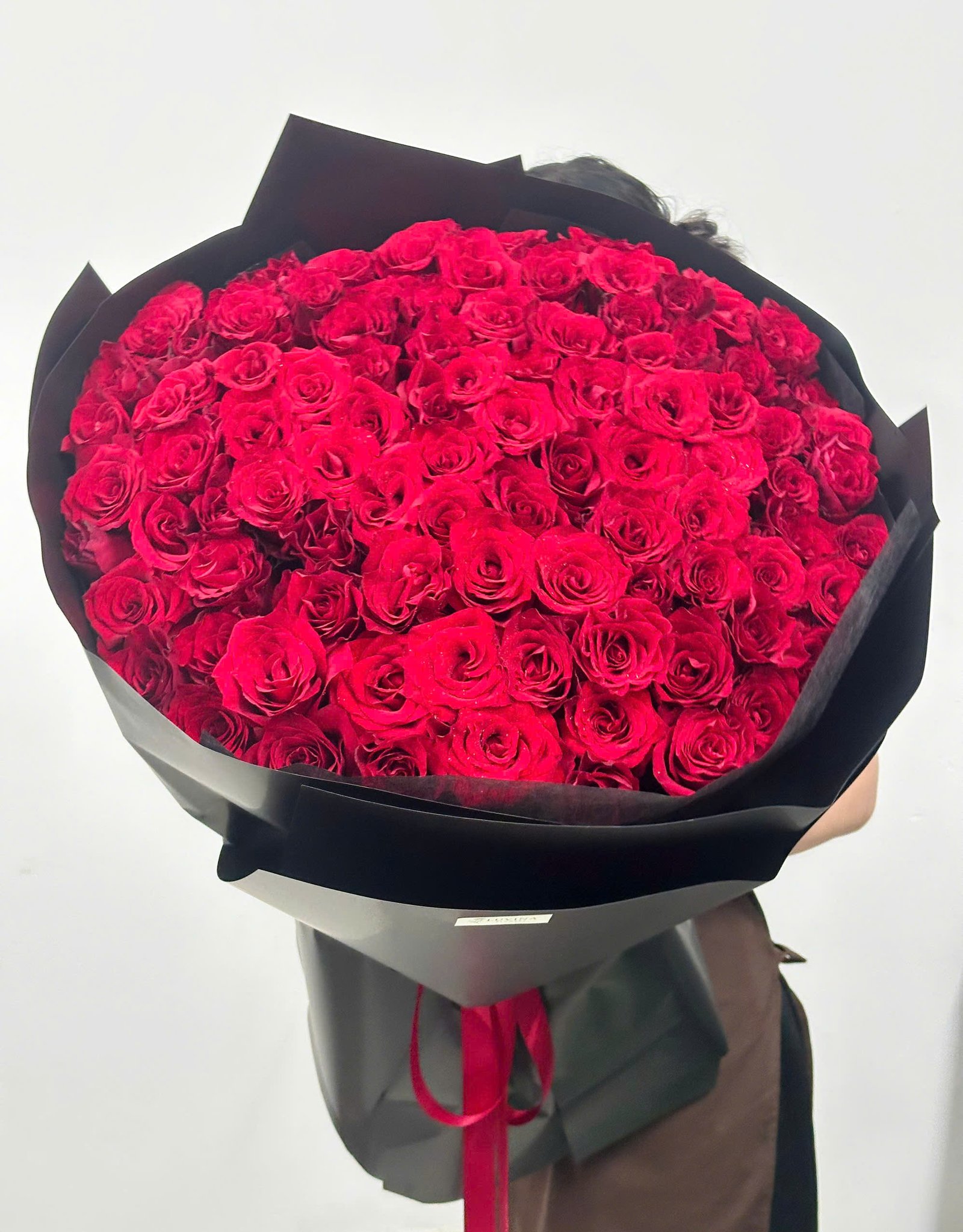 z7983115024434_9cb20bf2d78628ebcd71b92f1ffeaceb Đỏ Ecuador Bông To Sang Trọng 99 Bông - Anh 1 - Tiem Hoa Luvina
