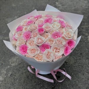 Kem dâu mix lạc thần size to nhiều hoa - Anh 2 - Tiem Hoa Luvina