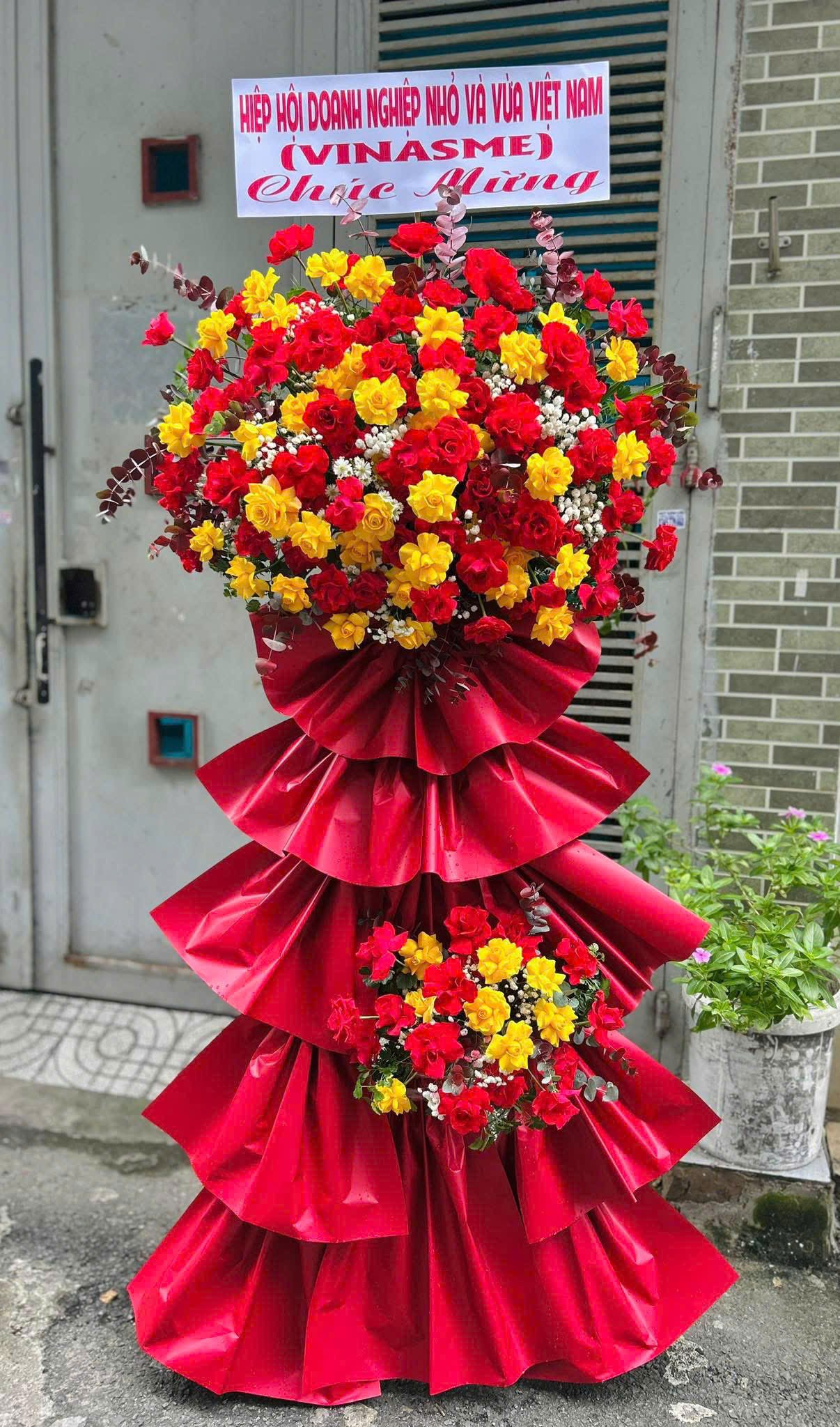 z8027780786138_66d3becbae73e4006b6e2711cf549051 Hoa Khai Trương Rực Rỡ Sang Trọng Dành Tặng Đối Tác Và Người Thân - Anh 18 - Tiem Hoa Luvina